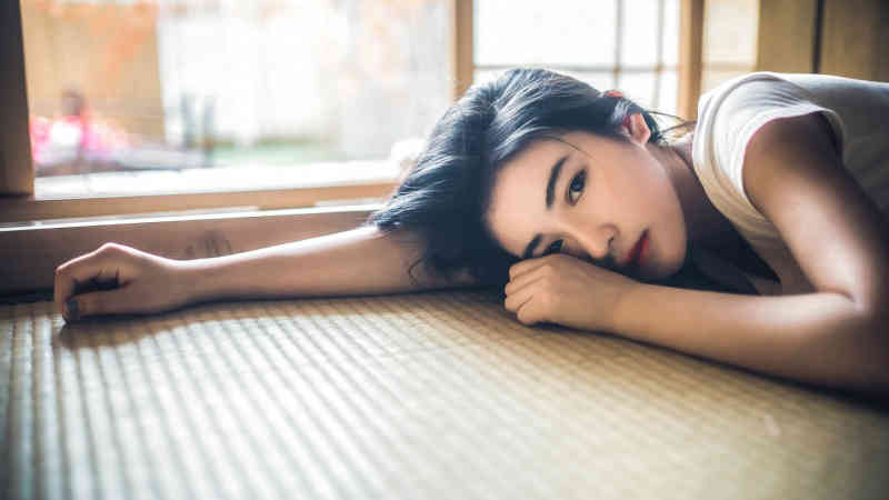 孕妇羊水破裂交警疏堵5分钟送医 网友：为交警点赞