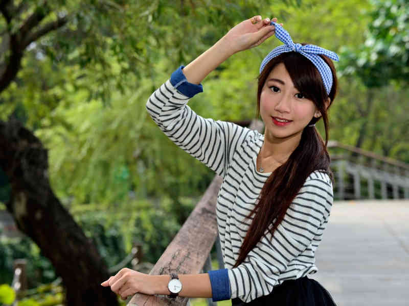 8箱芒果托运980女子当场吃完 网友：海南的快递比货还贵